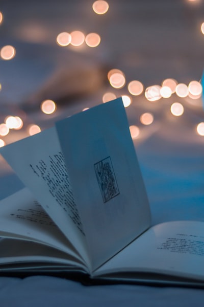 《甜蜜实验室》海报 - 色彩缤纷的厨房与甜点制作